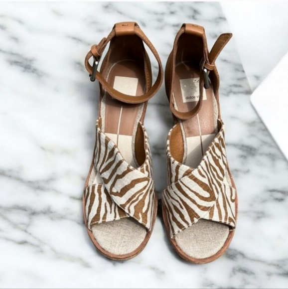 NWT Dolce Vita Urbane Wedge Sandal Women's Size 9 - Picture 2 of 7